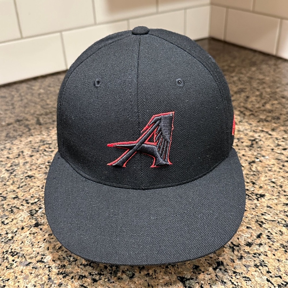 Atlanta Falcons Hat Reebok Fitted 7 1/8 Black Red NFL Wool Baseball Cap